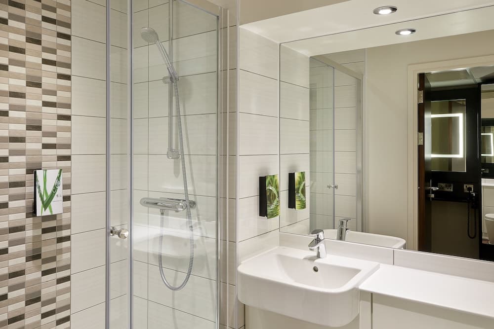 Premier Inn Luton South - M1 J9