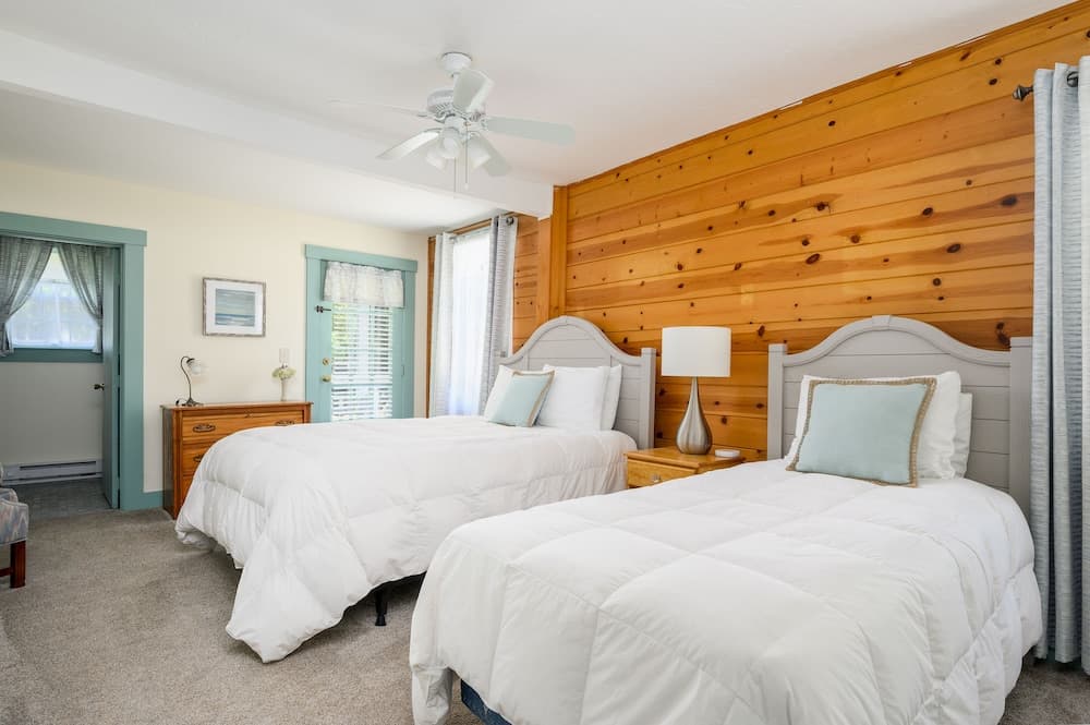 Isaiah Hall Bed & Breakfast Inn