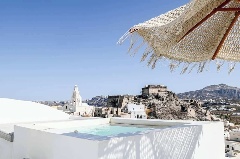 Amphora Meltemi Seaview Gem w Private Jacuzzi