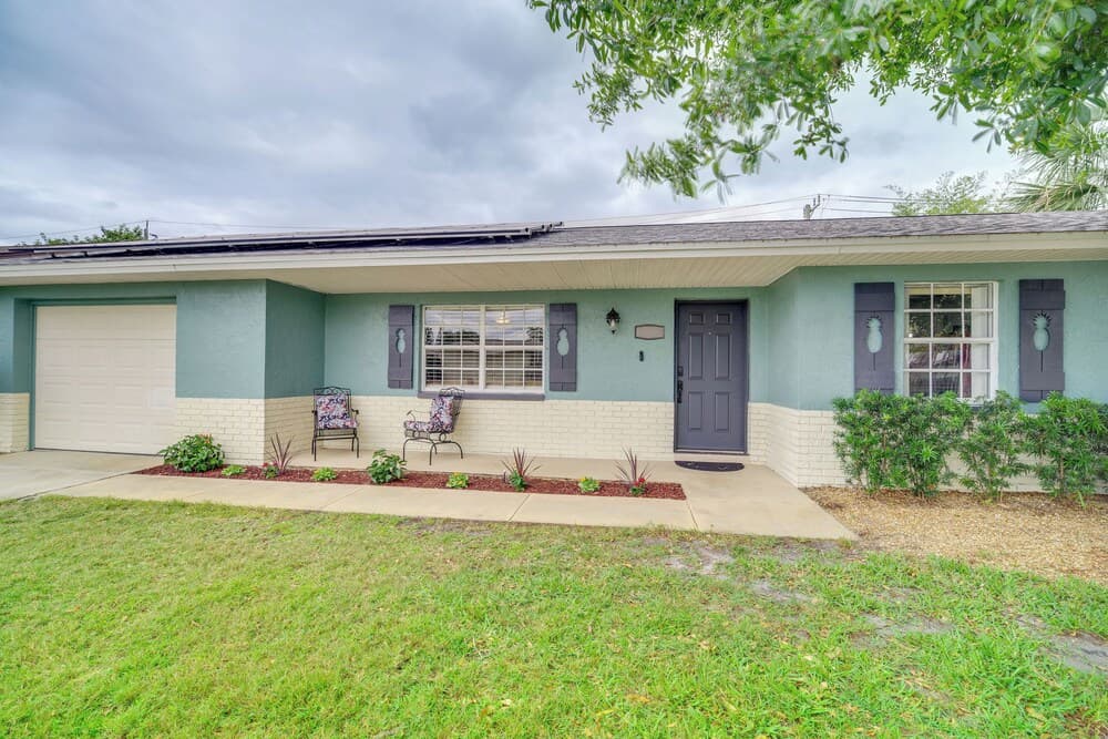 Melbourne Home w/ Pool & Patio, 6 Mi to Beach!