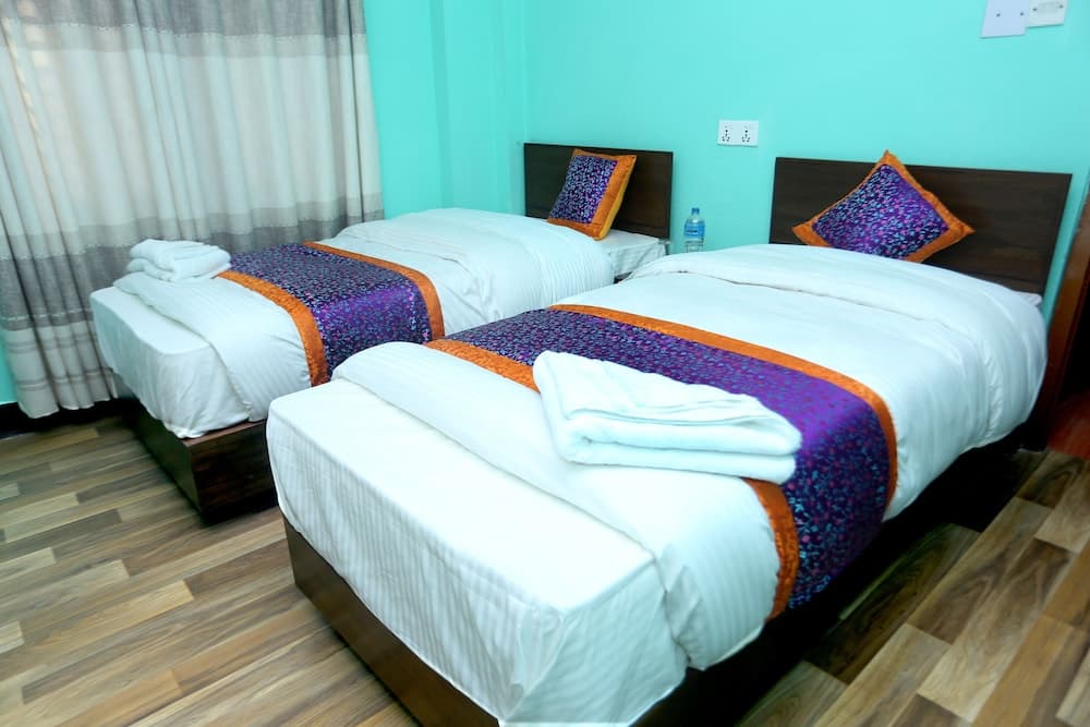 Hotel Rising Home