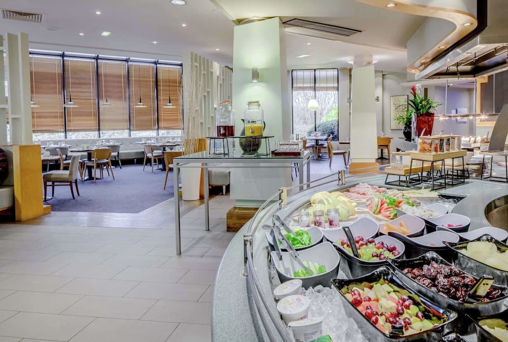 DoubleTree by Hilton Manchester Airport