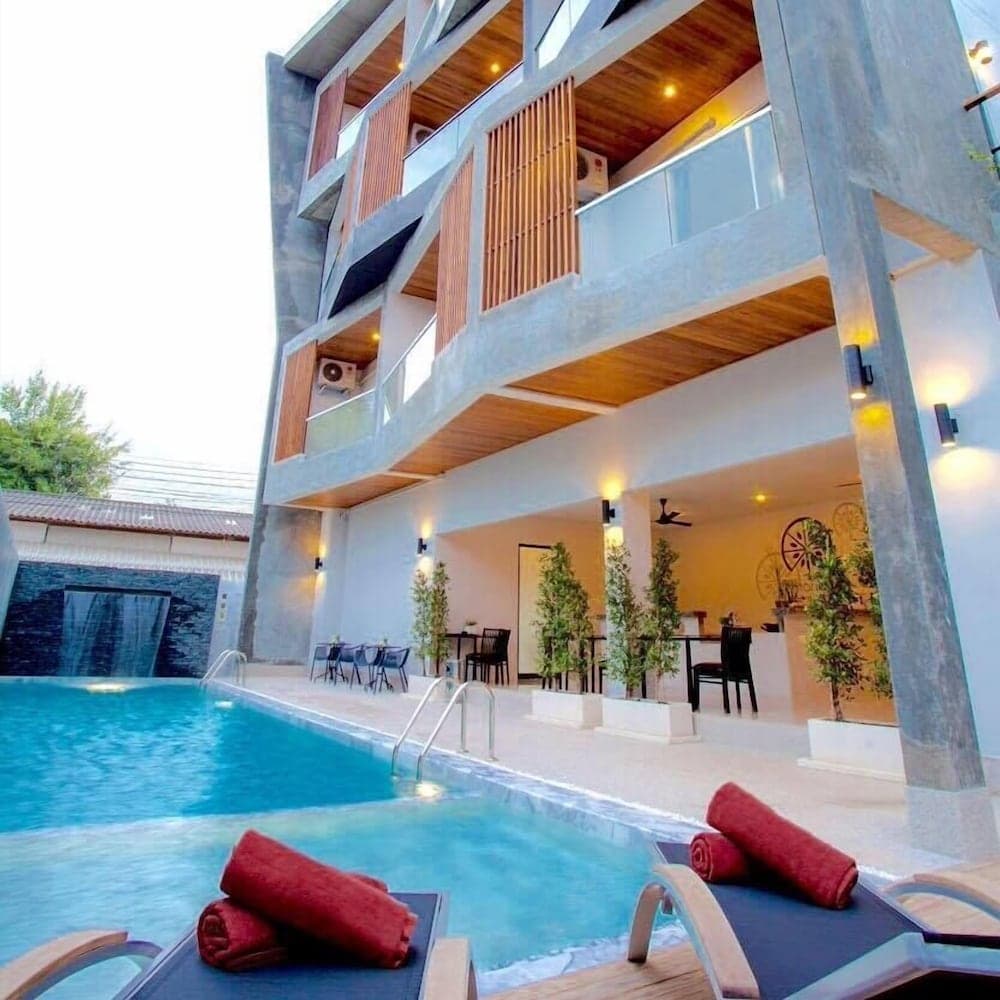 Lemonade Phuket