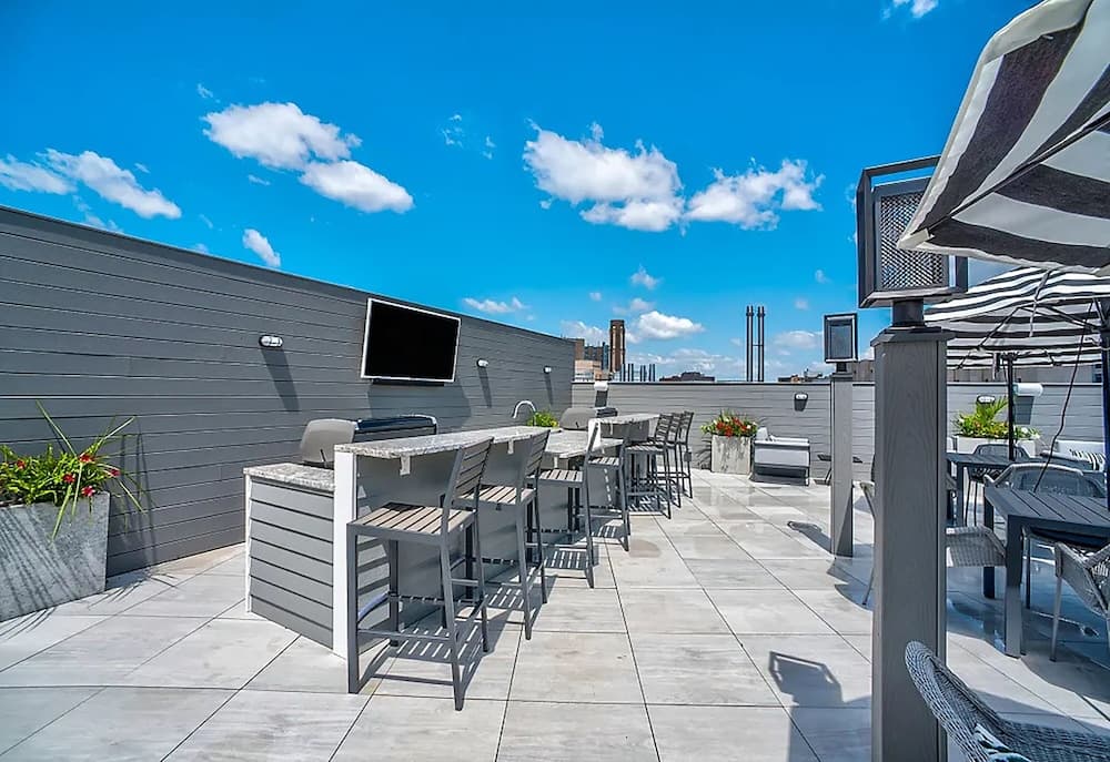 Luxury Furnished Apartments by Hyatus Downtown at Yale