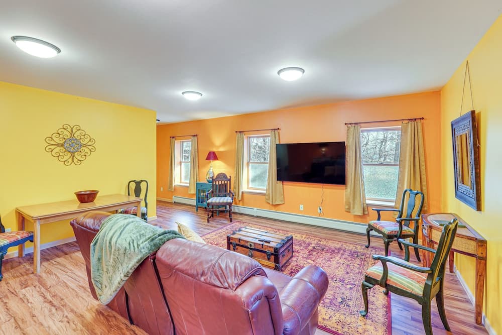 Near Historic Sites: Colorful Hyde Park Apartment!