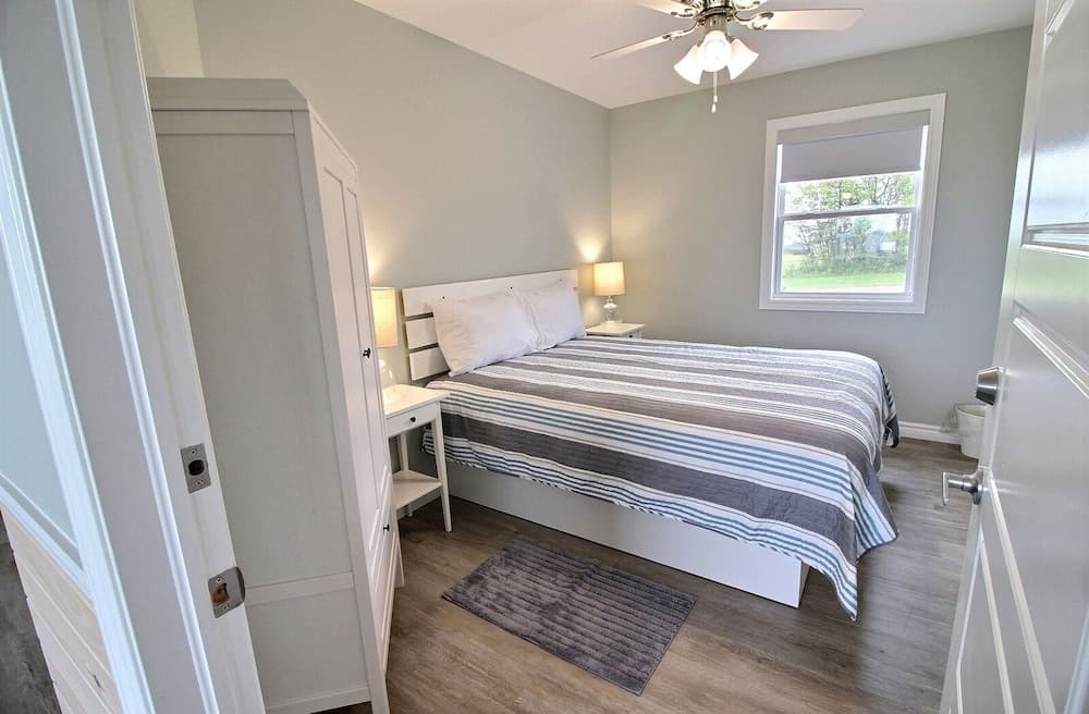 Cavendish Bosom Buddies Cottage Resort