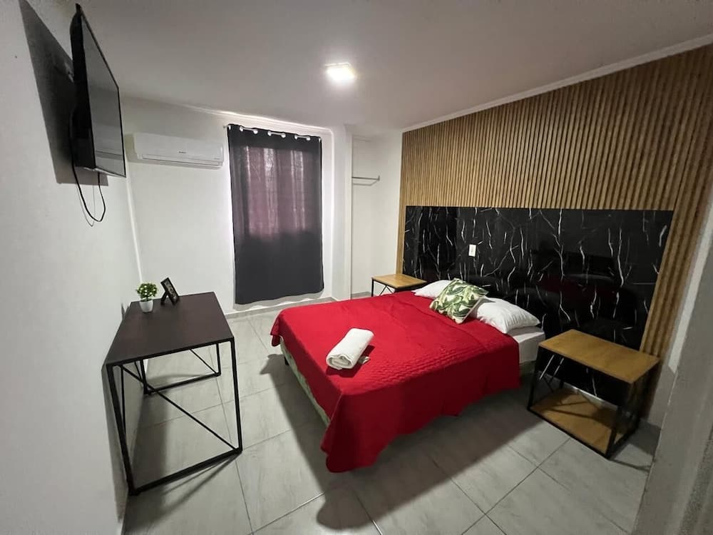 Express Inn Panama International Airport Hostel