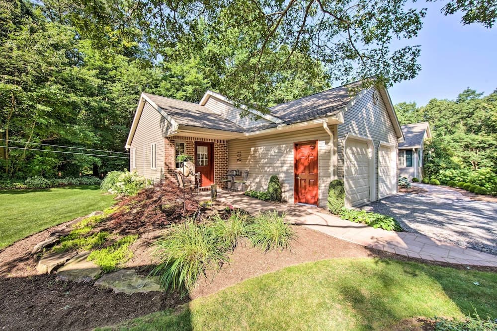 Cozy 'garden Room' in Welsh Mountain Suites!