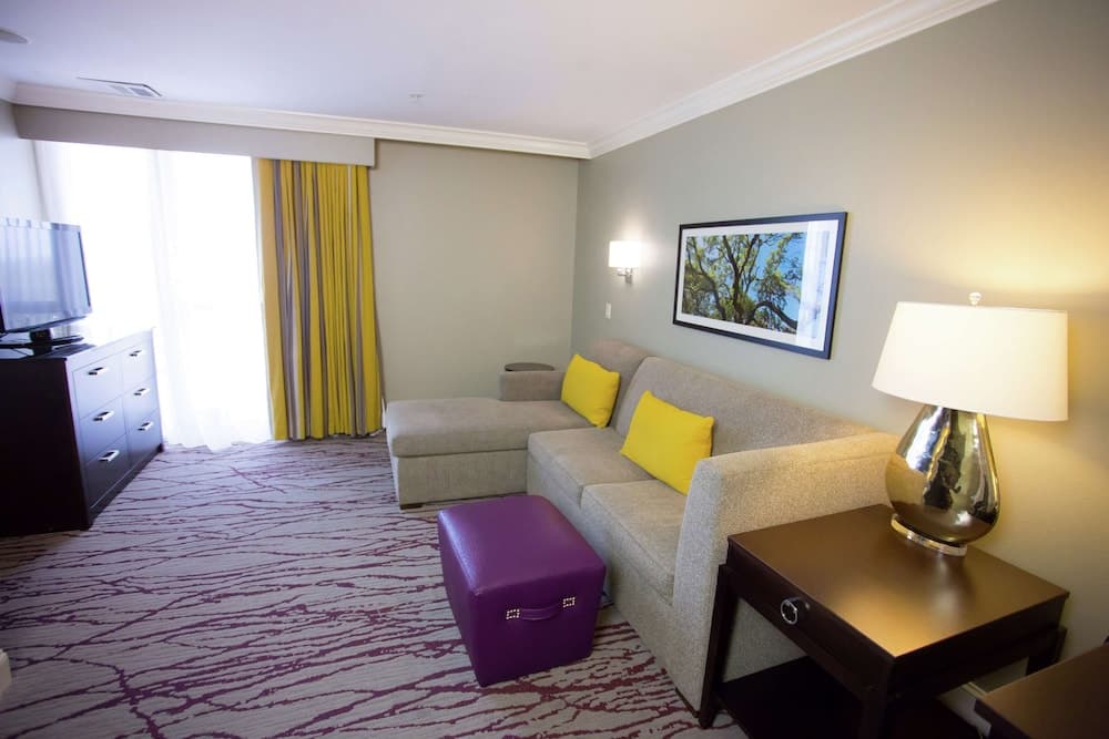 DoubleTree by Hilton Hotel Savannah Historic District