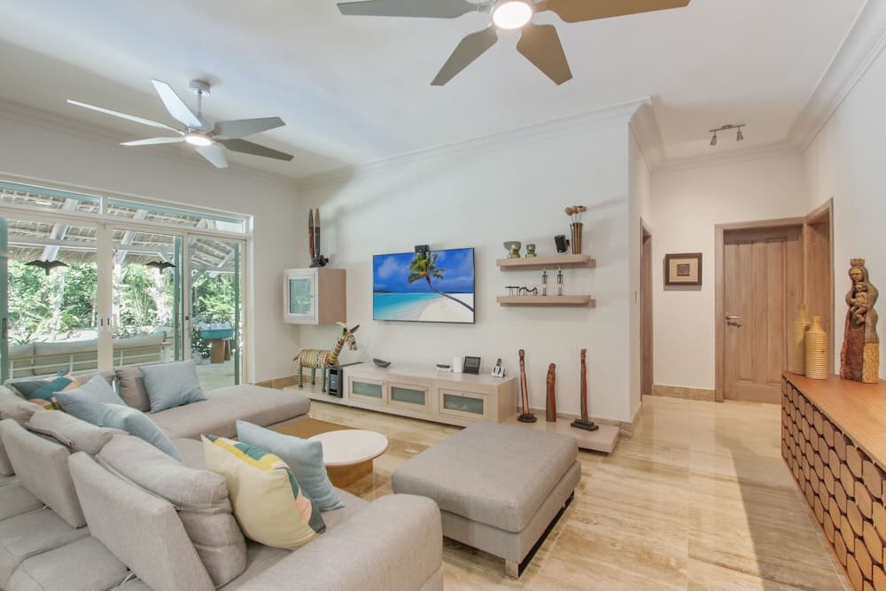 5BR Villa with Pool&Beach in Punta Cana