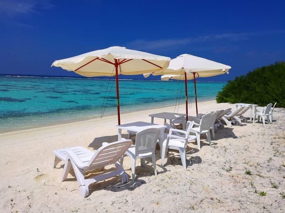 Mandhoo Retreat
