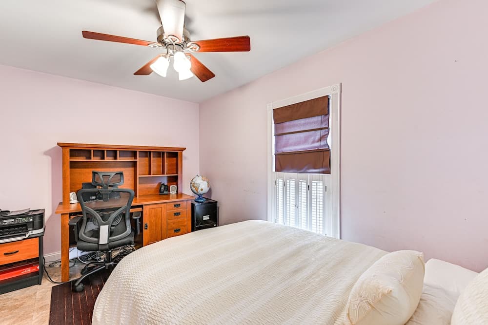 New York Escape Near Times Square & Central Park!