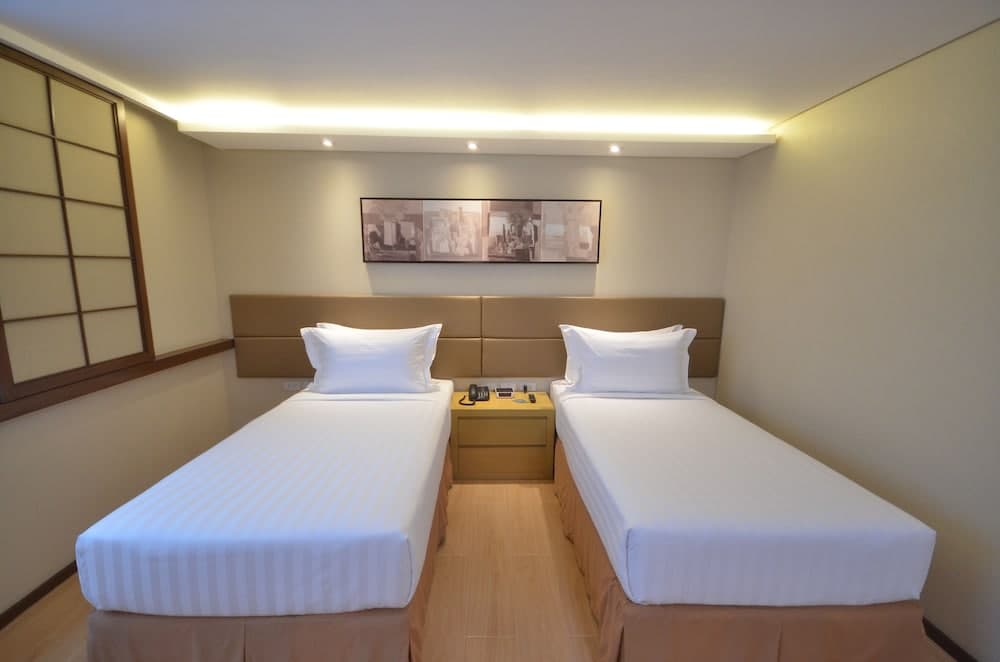 hotel room