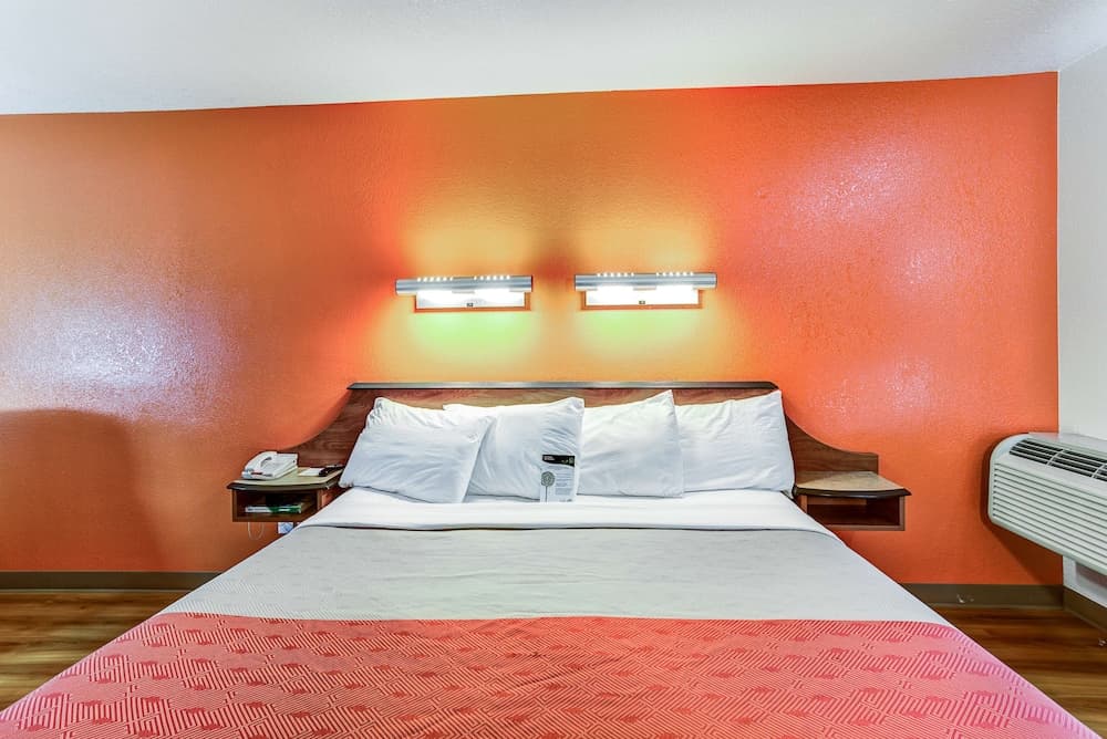 Motel 6 Portland, OR - Tigard West