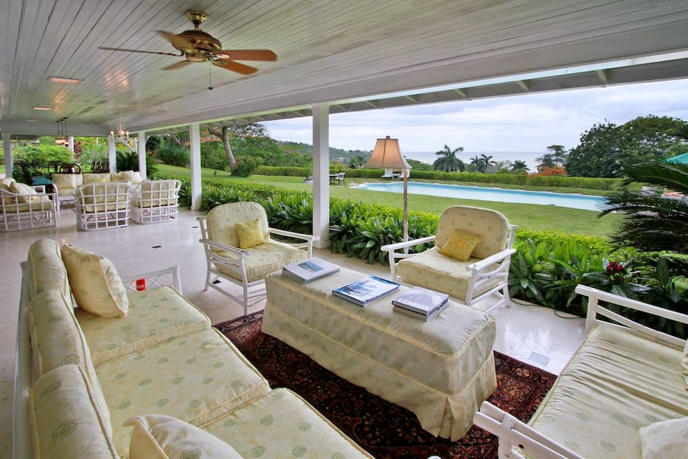 Sea Island, 6BR by Jamaican Treasures