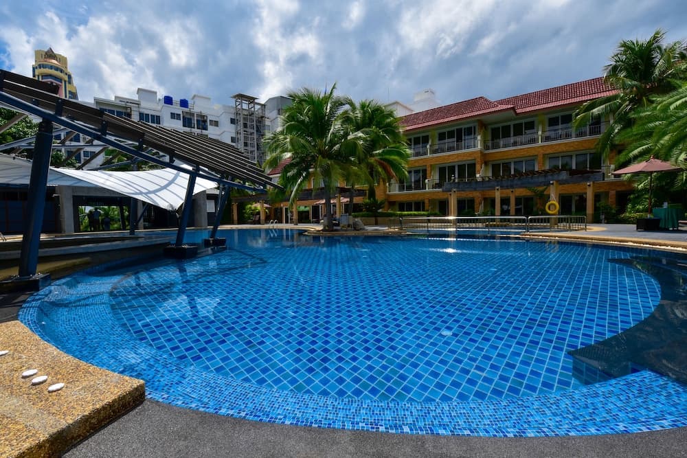 R Mar Resort and Spa