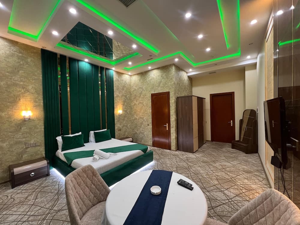 Royal Mansion Hotel