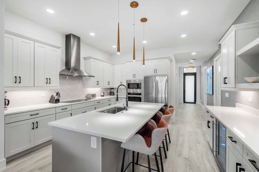 Harbor Island Beach Club by Villatel