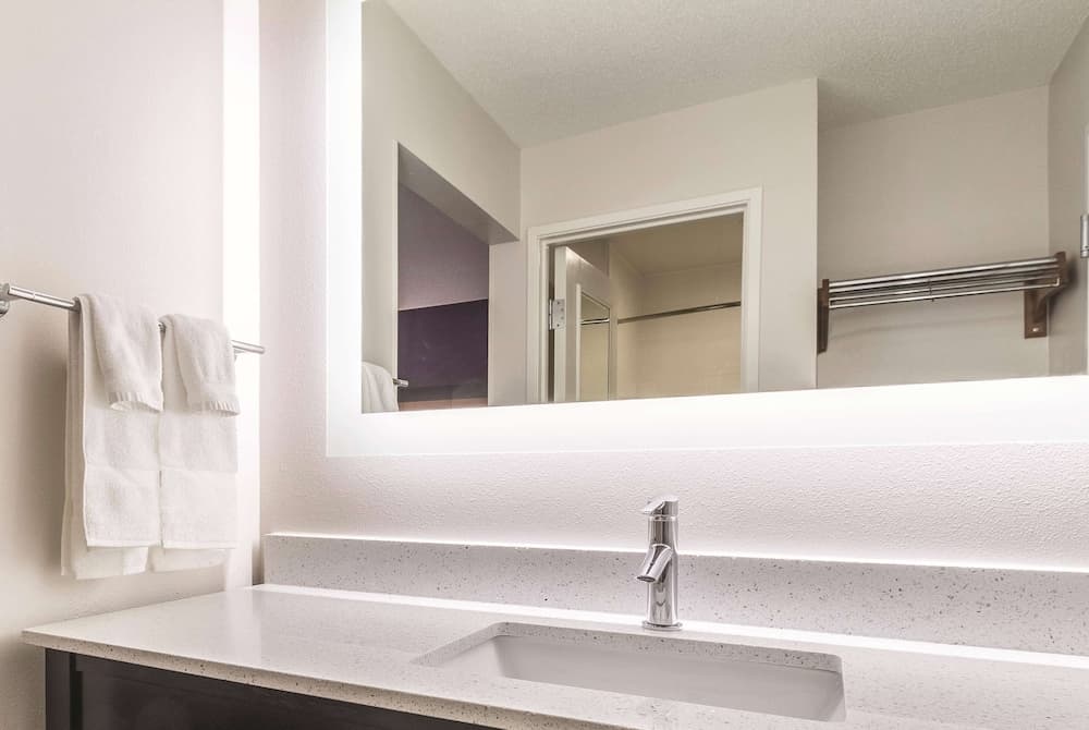 La Quinta Inn & Suites by Wyndham Univ Area Chapel Hill