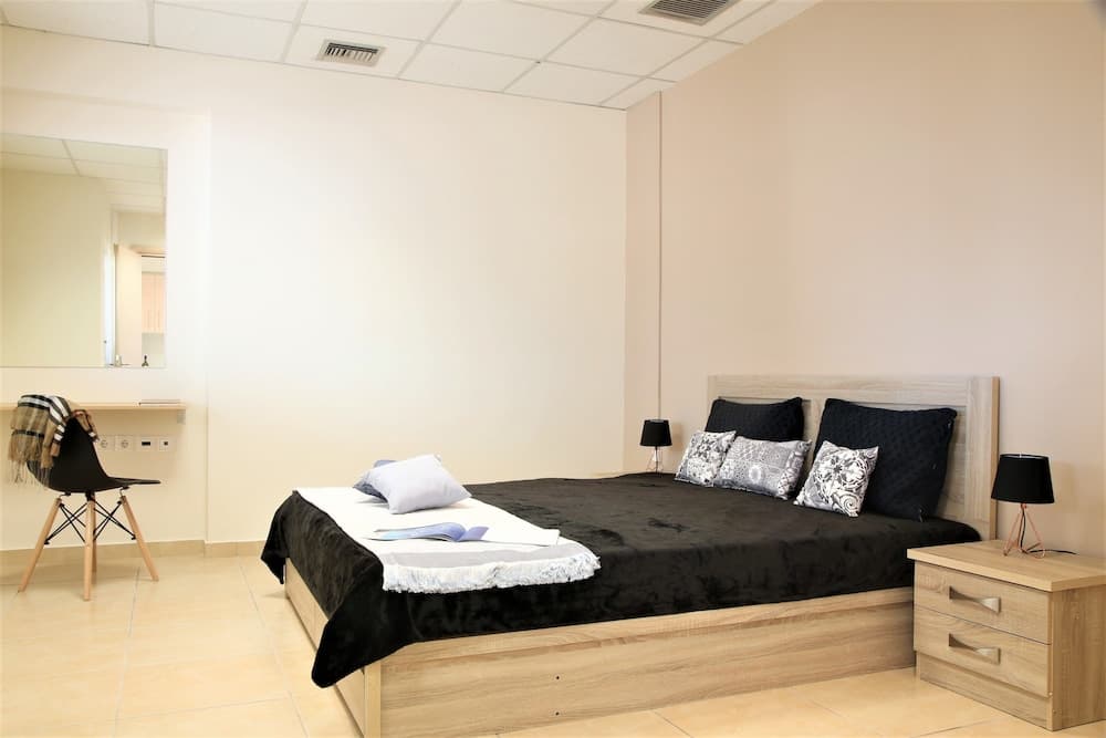 GK Airport Suites - Free Shuttle