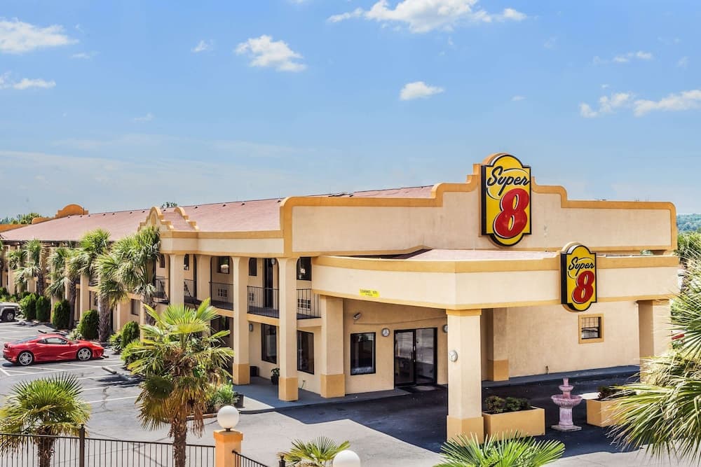 Super 8 by Wyndham Stockbridge