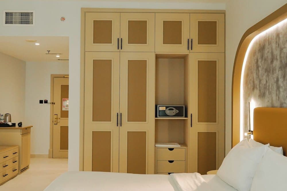 Sheraton Khalidiya Hotel