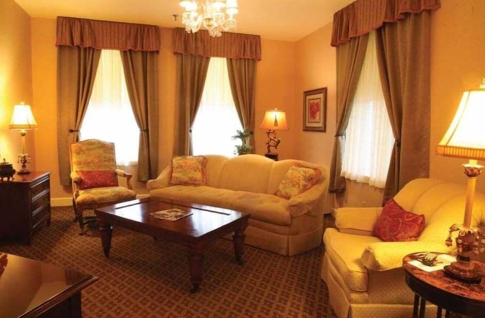 The Martha Washington Inn And Spa