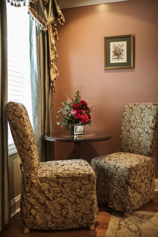 Biltmore Village Inn B&B