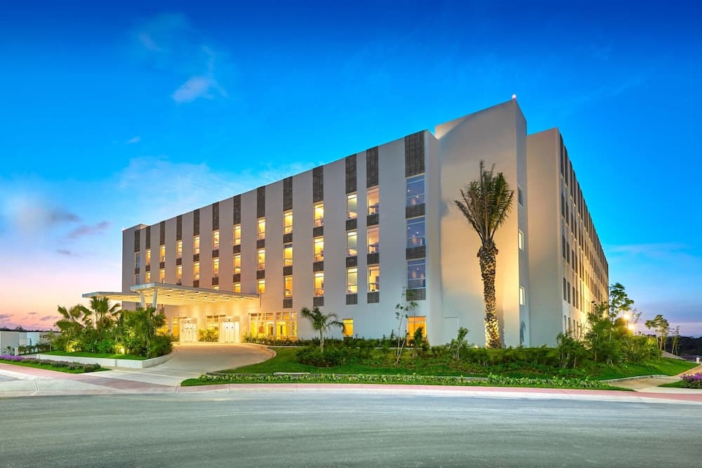City Express Plus by Marriott Cancún Aeropuerto Riviera