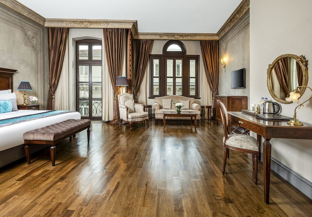 Palazzo Donizetti Istanbul, Tapestry Collection by Hilton