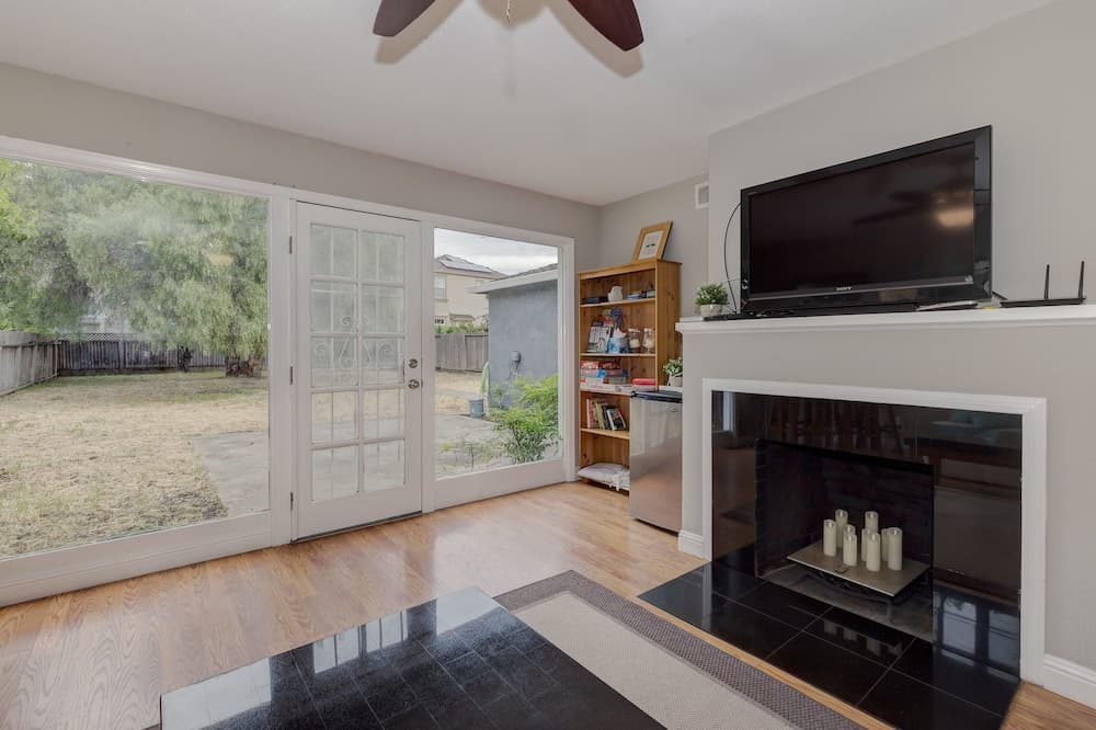 Cozy 2bd House, Minutes From Fb And Stanford Univ! 2 Bedroom Home by RedAwning