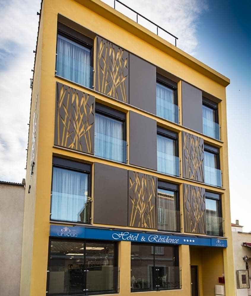 Unique Hotel & Residence