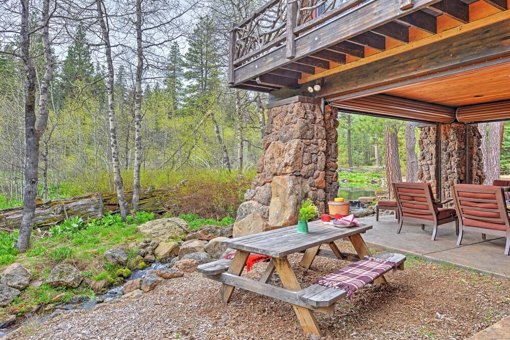 Ashland Lodge w/ Lake Views & Game Room Loft