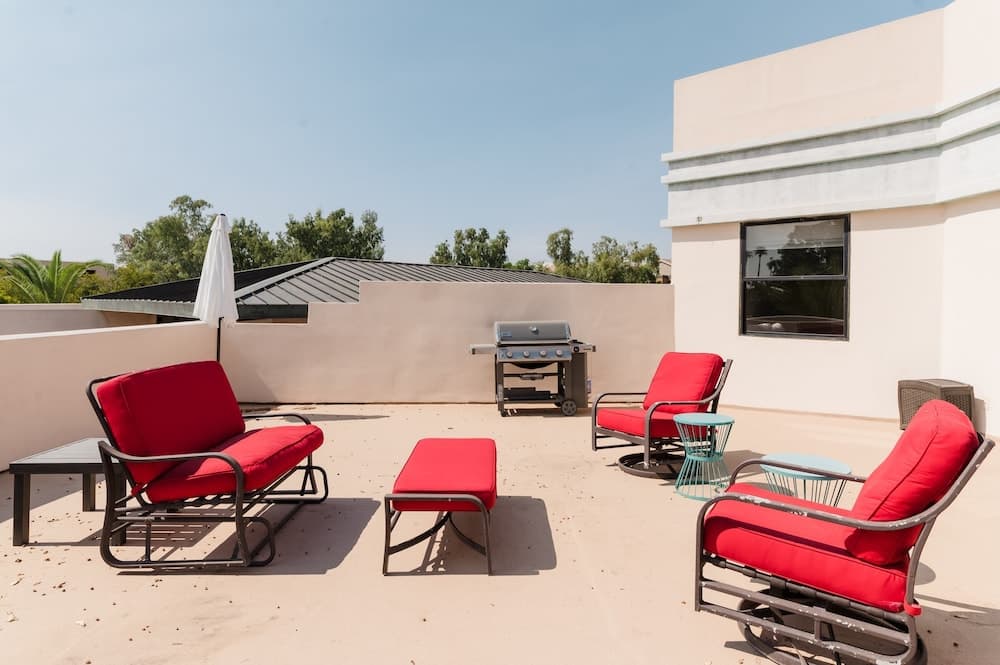 Ivory Buyout By Avantstay Two Home Buyout Near Old Town w/ Large Patio