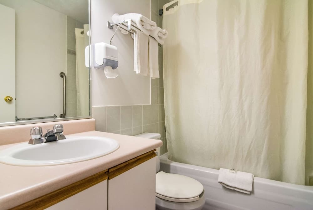 Motel 6 Surrey, BC