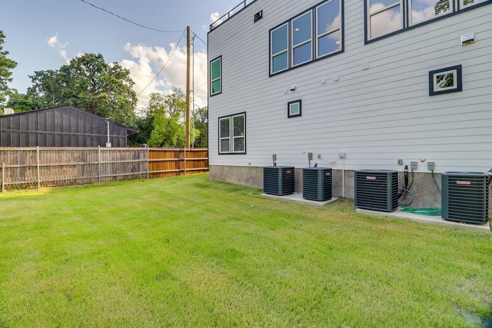 Townhome Near At&t Stadium: Great for Game Day!