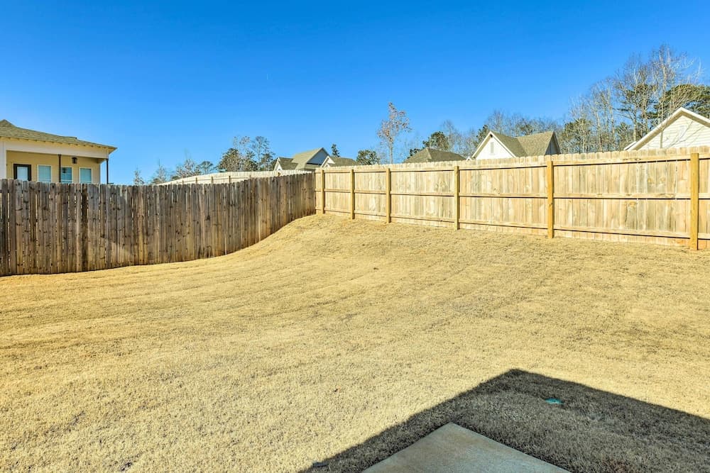 Opelika Townhome w/ Central A/C + Heating!