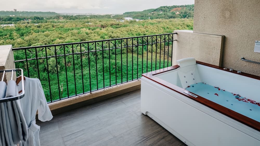 Holiday Inn Goa Candolim by IHG