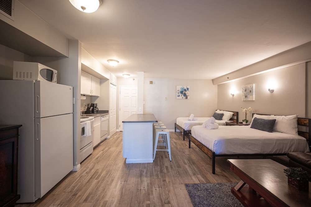 Stay Together Suites 1Bd1Ba w BonusRM