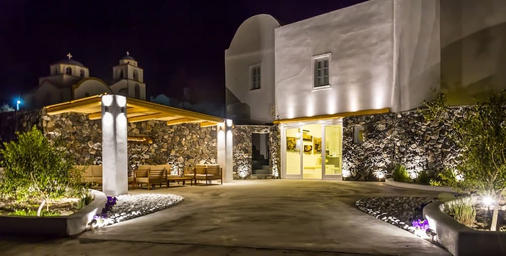 Oia Suites