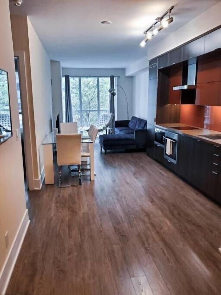 Skyline Suites - Next to MTCC, ACC & CN Tower