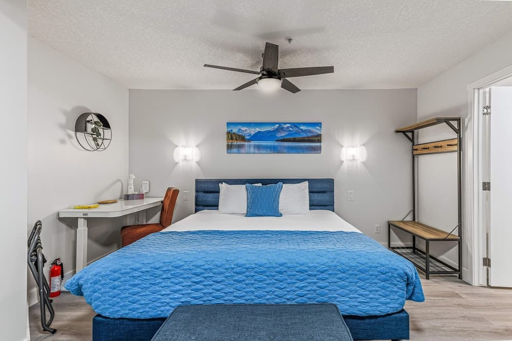 Skyline 207 - Mountain View Townhouse-AC - Heated Pool - Hot Tub