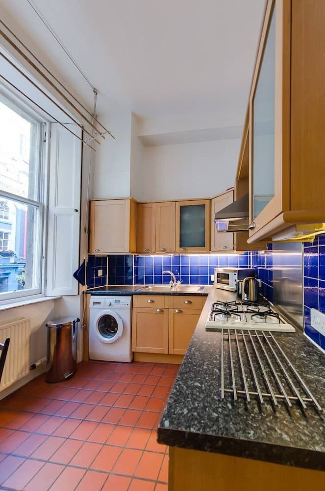 JOIVY Diagon Alley Apartment