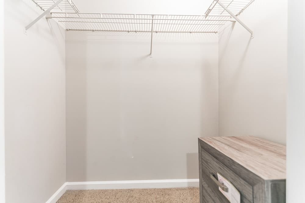 Oasis Getaway!!! Only Miles From Atl & Attractions 2 Bedroom Apts by Redawning
