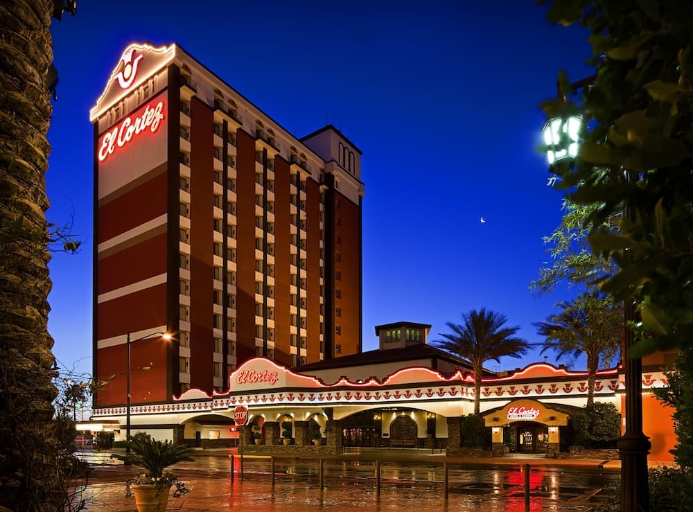 El Cortez Hotel and Casino - 21 and Over