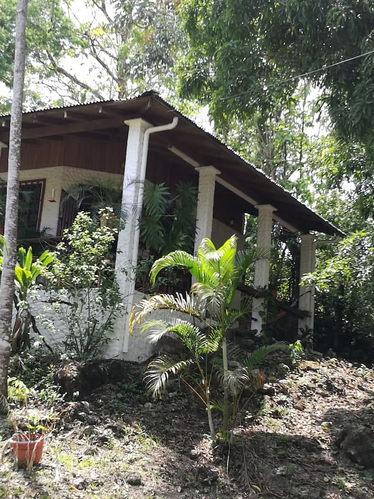 Manuela Ntonio Comfort Casa Macow 2 is one rom in Rural House