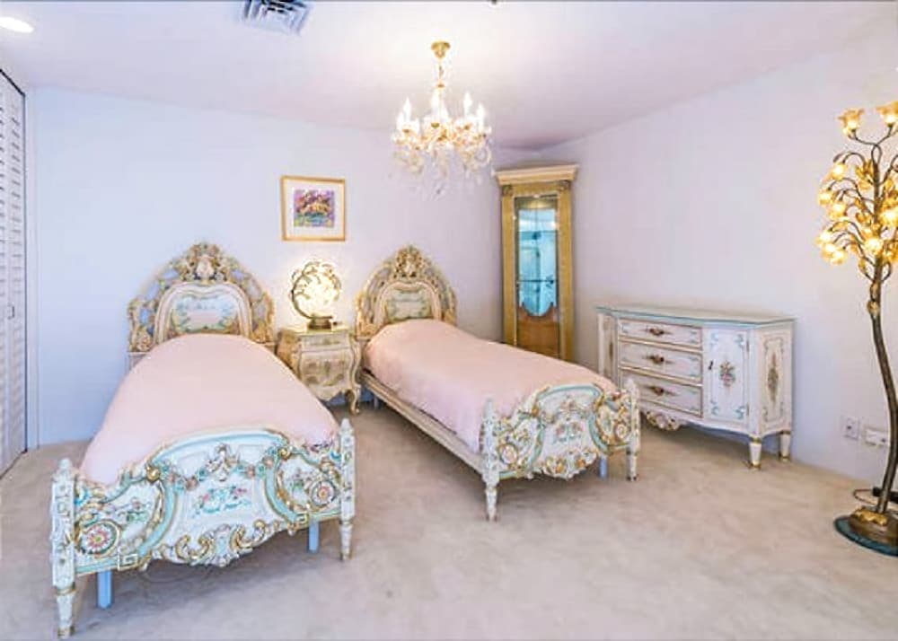 Ilikai by Luana Hawaii Vacation Rentals