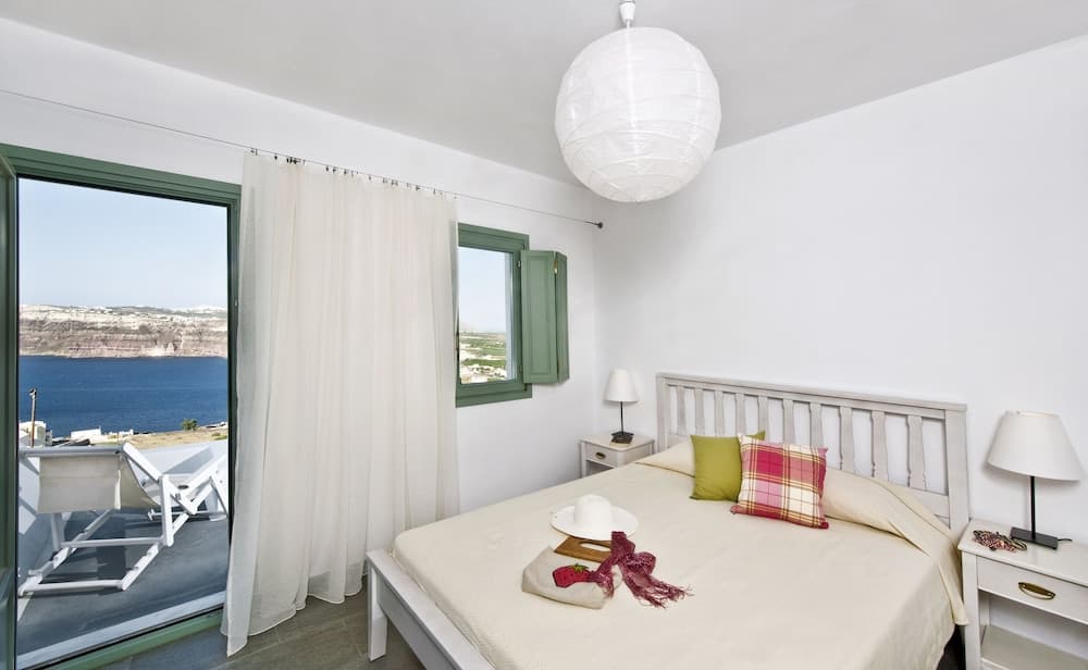 Aura Marina Apartments Santorini