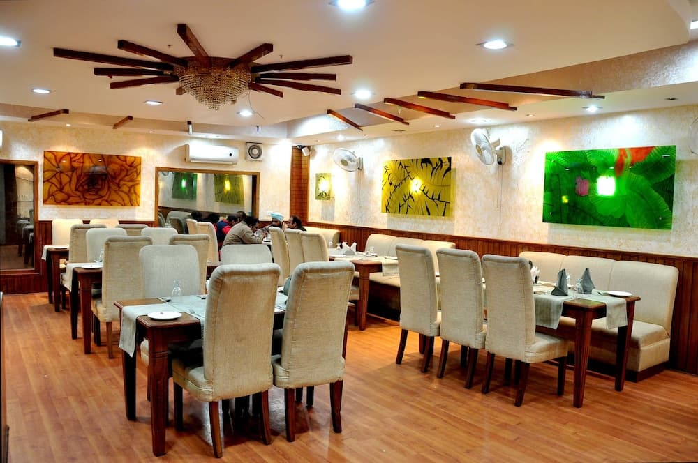 JK Rooms 130 Hotel Paras