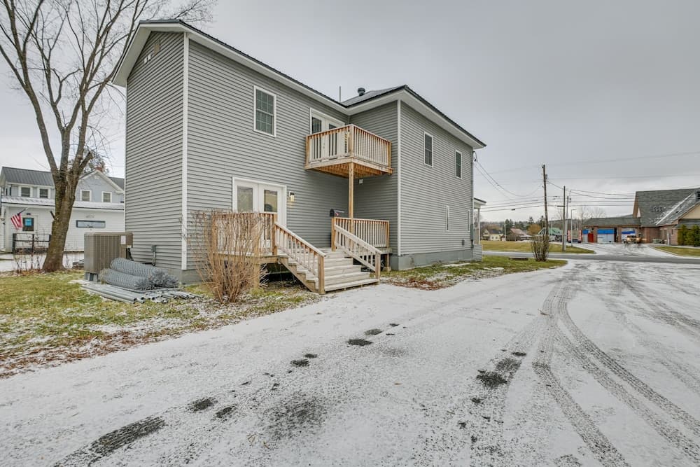 Bright & Modern Home: 2 Mi to Presque Isle Airport
